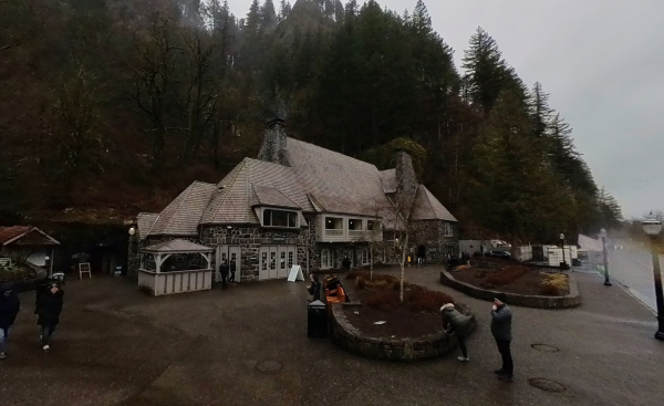 Multnomah Falls Lodge